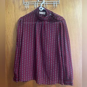 Chic Burgundy Blouse with Pattern